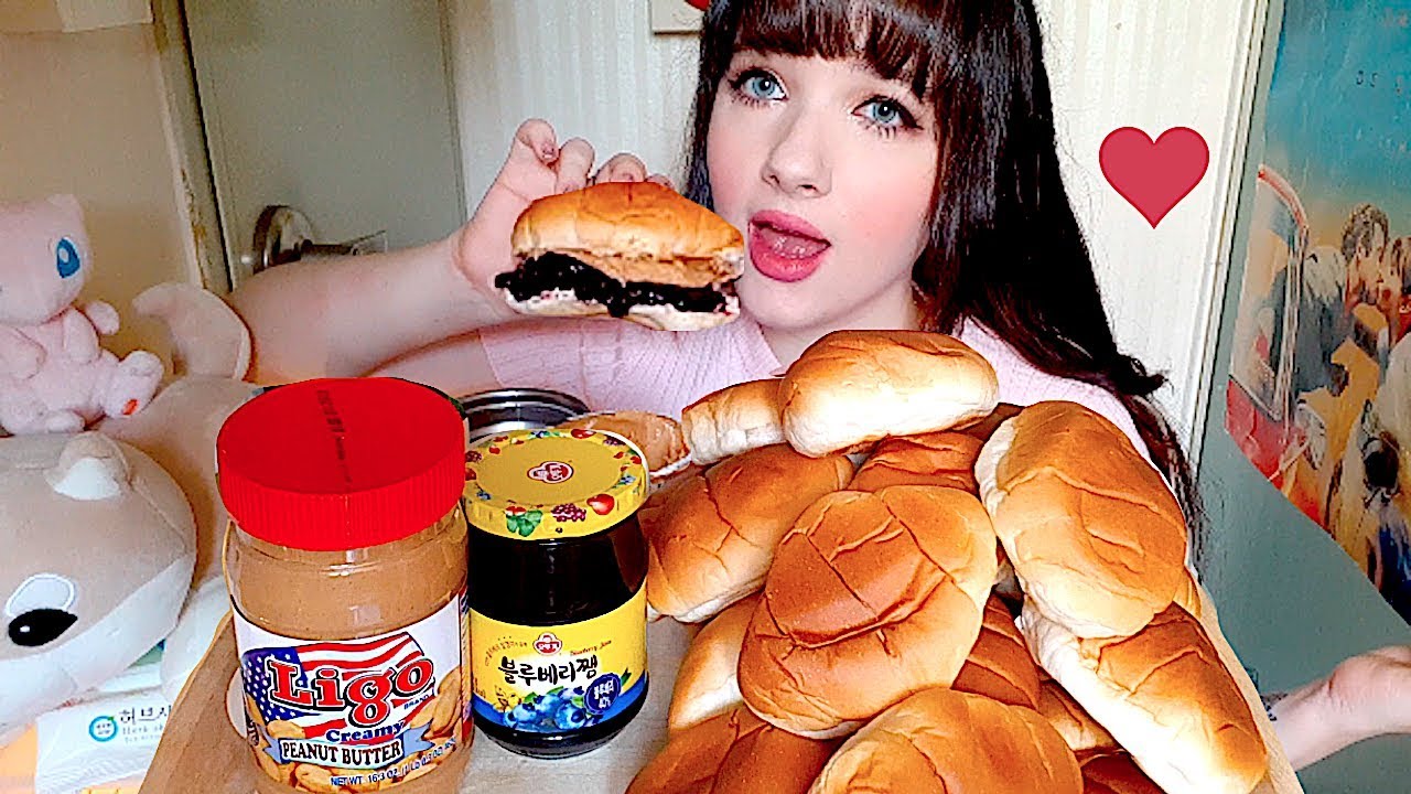 PEANUT BUTTER JELLY TIME 🥜 PB&J MUKBANG 😍 땅콩버터&쨈 샌드위치 먹방