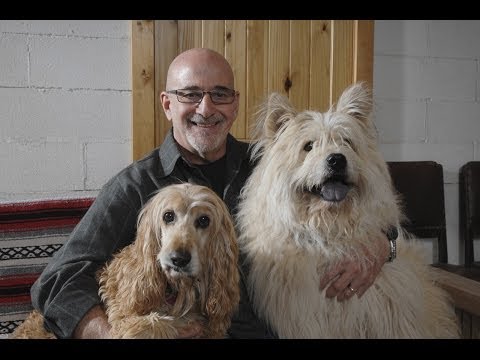 Video: Lucky The Dog kể câu chuyện về chuyện rùng rợn của anh ta trên CBS “Chó may mắn”