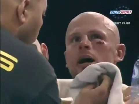 Tante Es Op Bezoek Bij Najib Amhali - RAYMANN!