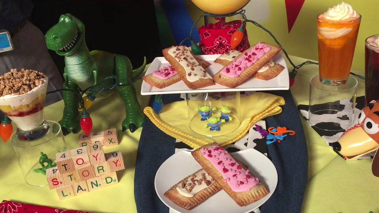 Toy Story Land Food at Woody's Lunch Box in Disney's Hollywood Studios