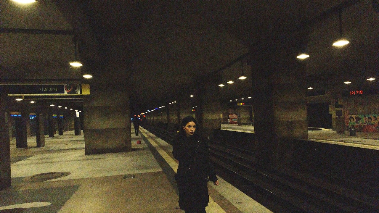 ambient airlines - lost in a city that doesn't care. | dark hypnotic dub techno