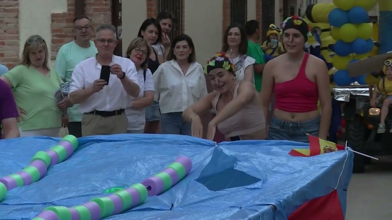 21 06 2025 DESFILE CARROZAS Y PEÑAS EN LAS FIESTAS DE QUINTANILLA DEL AGUA