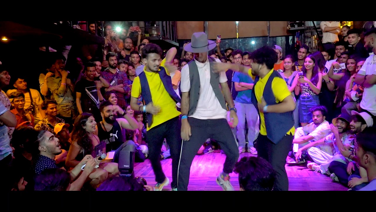 THE PERFORMANCE NIGHT (2019) CANDY BOTS