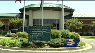 West Clermont bans cheerleaders from wearing skirts at school