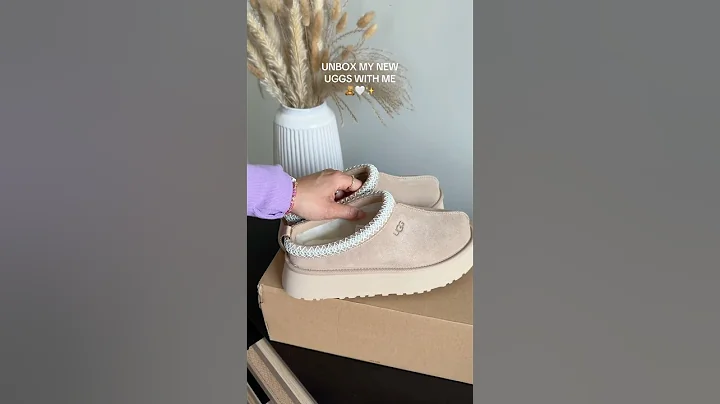 Uggs Tasman Slippers in Sand 🧸🤍✨ #uggs #unboxing