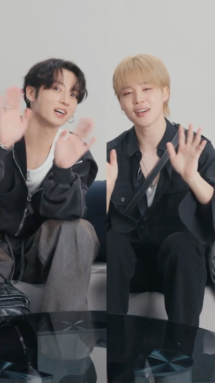 What's in #BTS's #JIMIN and #JUNGKOOK's bags? 💖 #inthebag