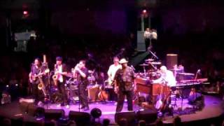 taj mahal + phantom blues band , here in the dark ,capecod m