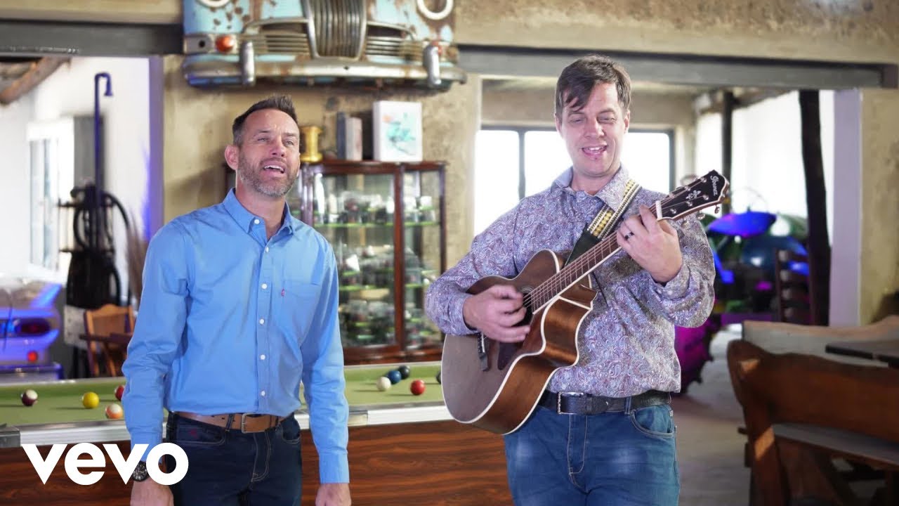 Clemens en Dudley Mans - Oor die drumpel van Sy Heiligdom (Official Music Video)