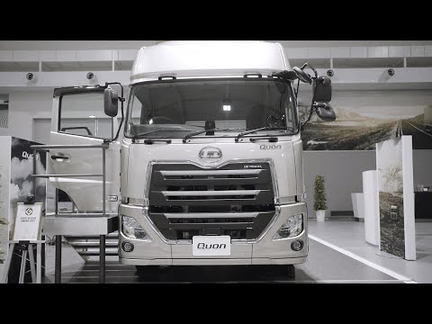 ケンクラフト 正和運輸 UD QUON海外仕様車GW33410ケース付き hqdefault.jpg