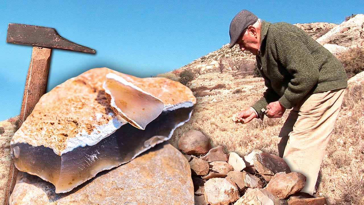 Кремень. Найдите этот древний камень в сельской местности и изготовьте из него молотилки.