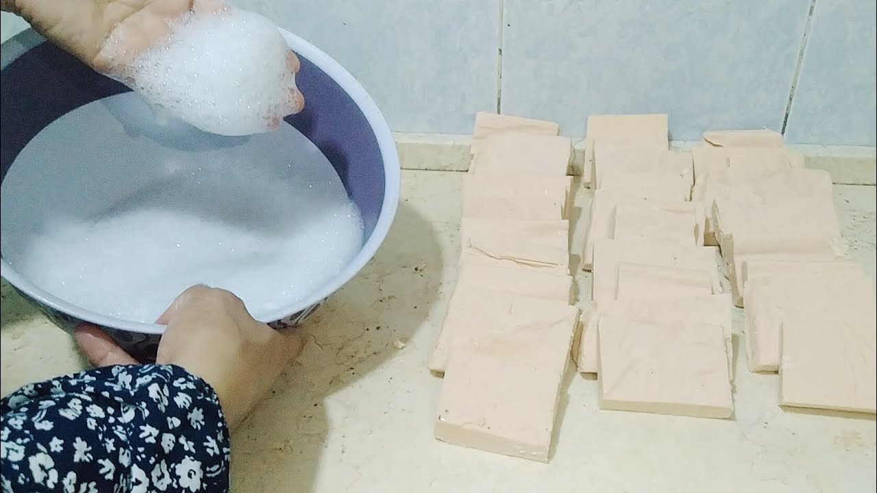 تعالي اقولك ازاي تعملي الصابون البلدي بالزيت المستعمل اللي كنتي بترمي بطريقه سهله