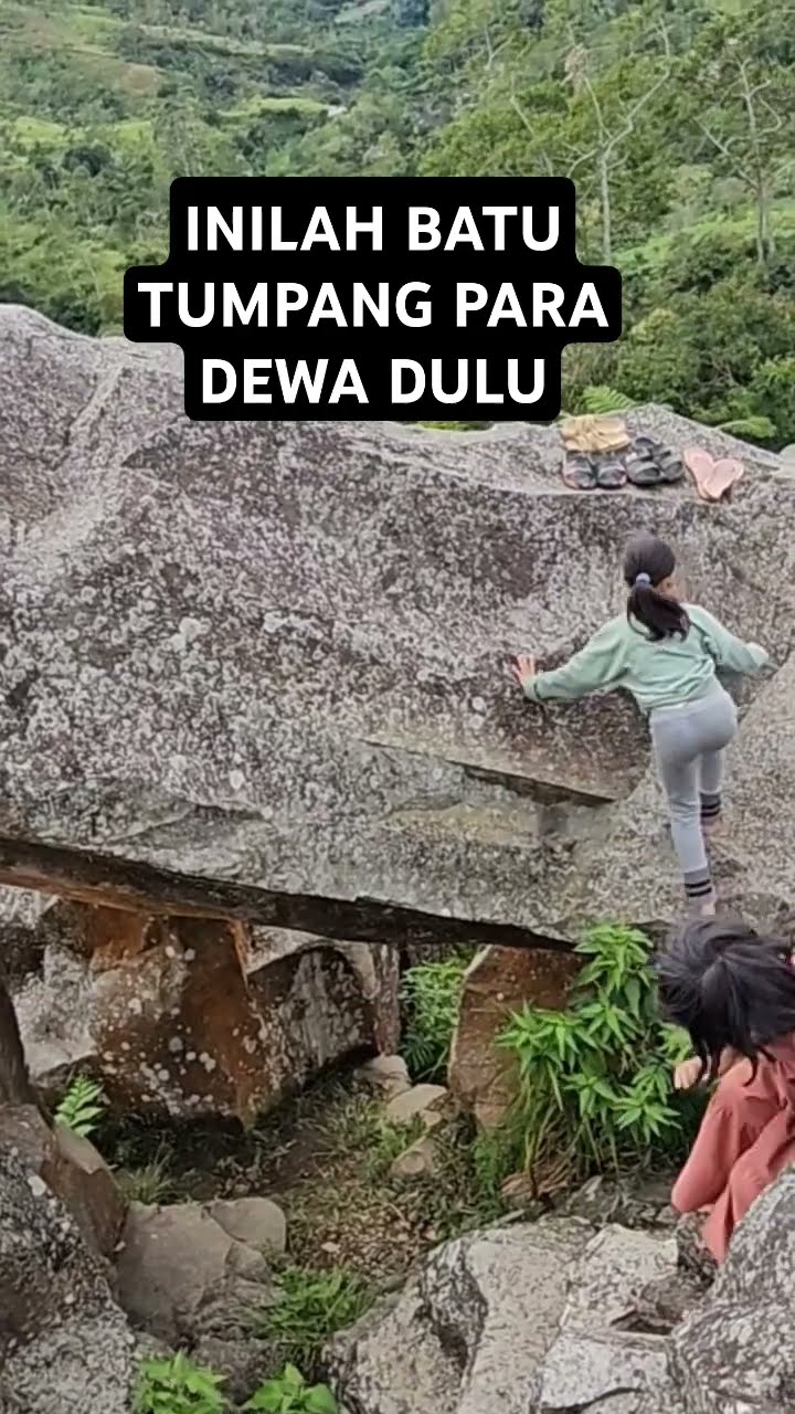 BATU TUMPANG PARA DEWA DULU