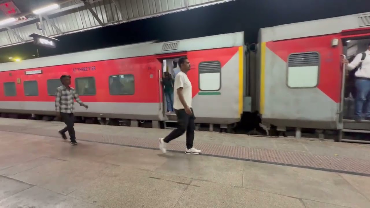 Barmer to mathura super fast express 