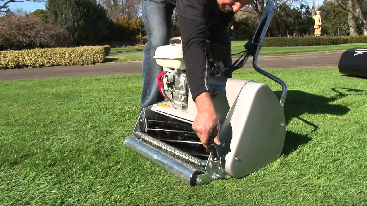 LawnMaster 16 Reel Push Mower 
