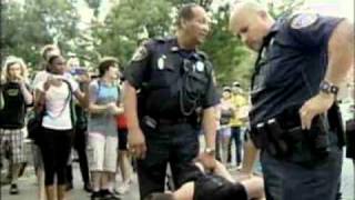Raw Video: UNO Students Protest; 2 Arrested