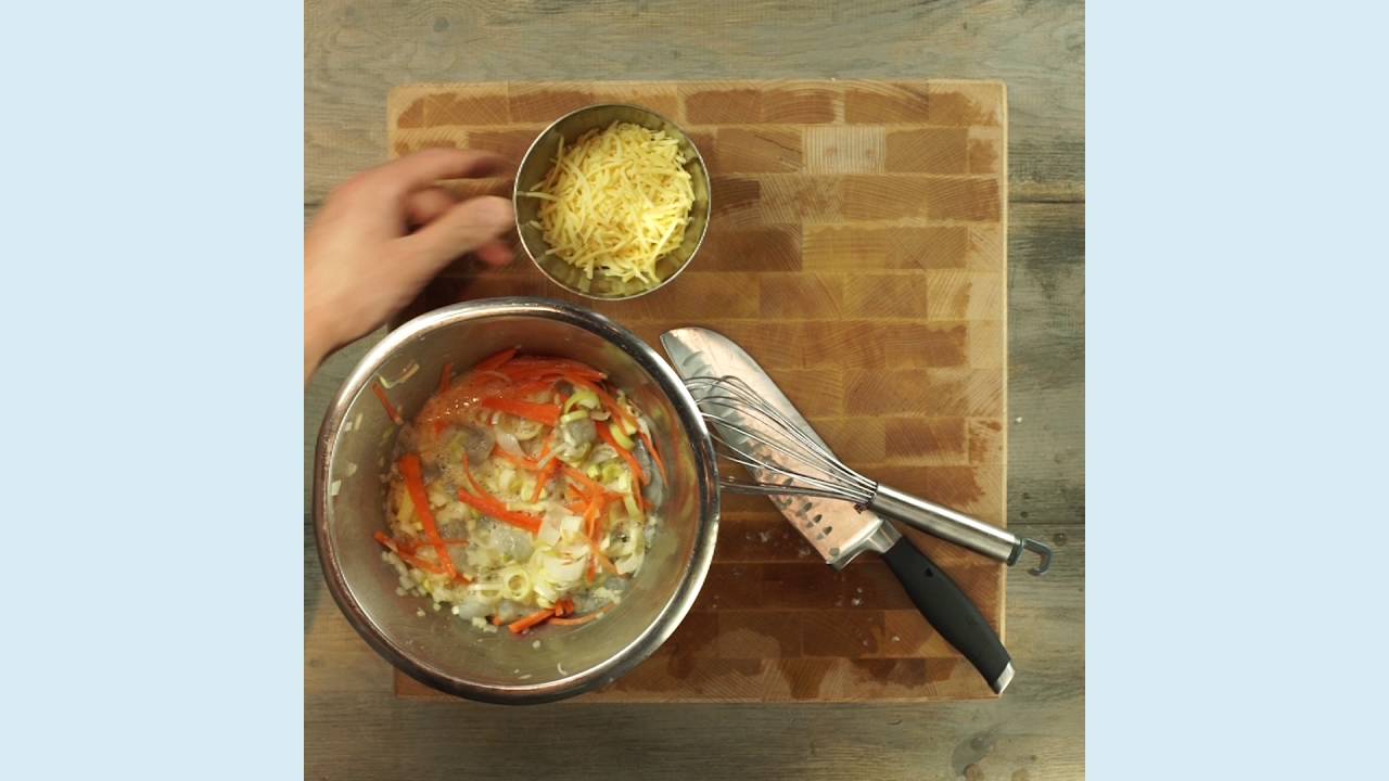 Queens vis als vleesrecept: boerenomelet met roerbakgarnalen