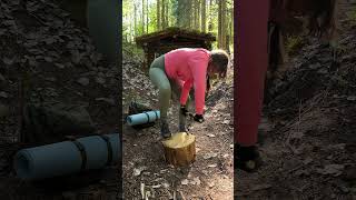 She can do everything!🪑#camping #survival #bushcraft #outdoors