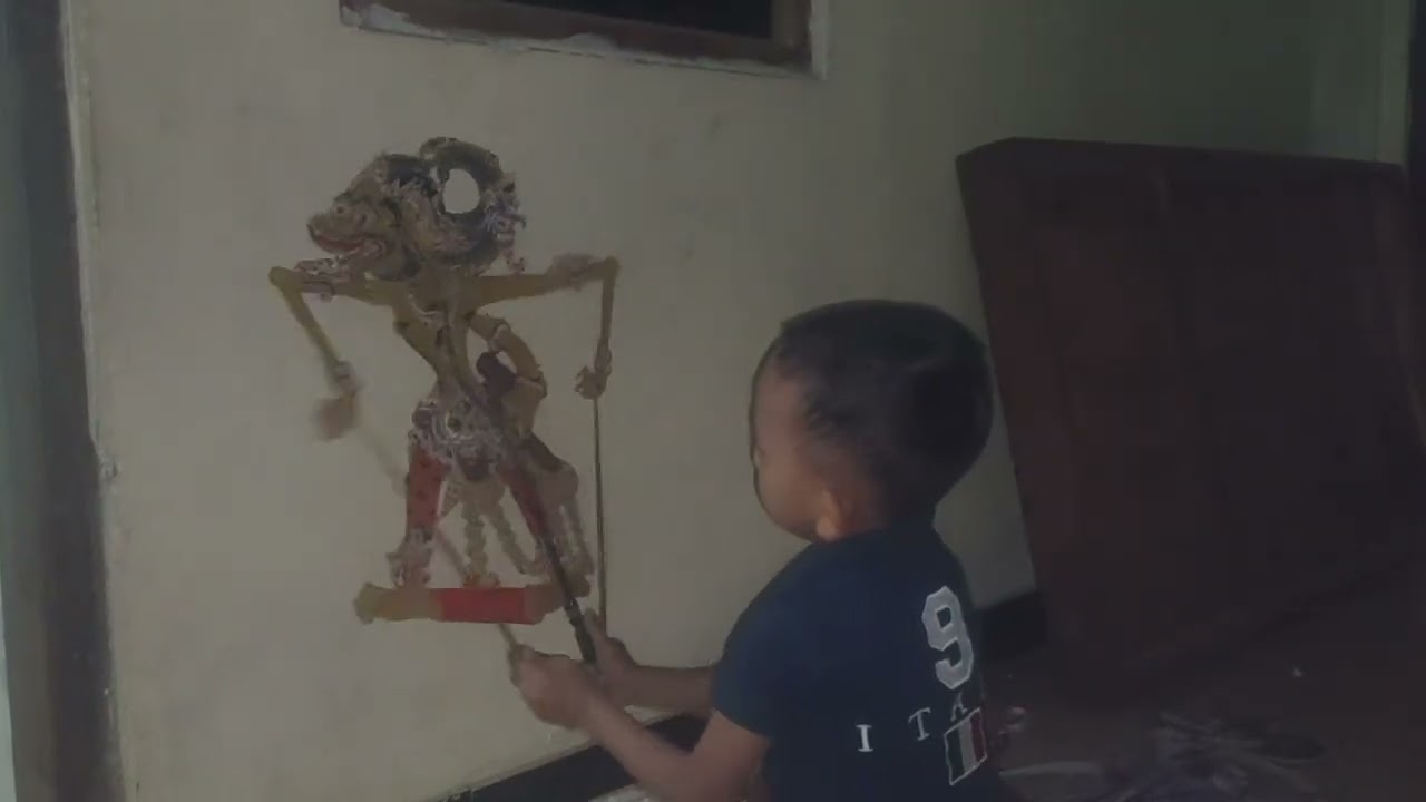 Ki Shaka emoh bobok dolanan wayang sendiri