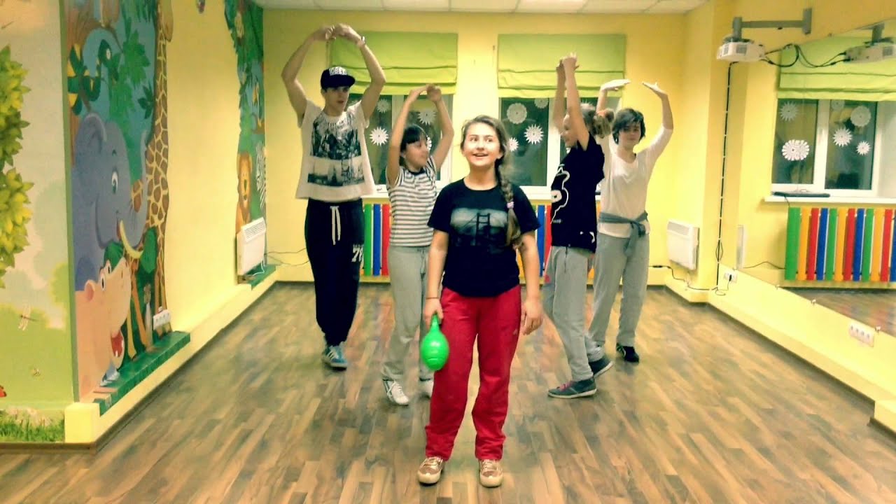 Masha and the show-ballet "Snowflakes". 11/29/2014 USE ENERGY