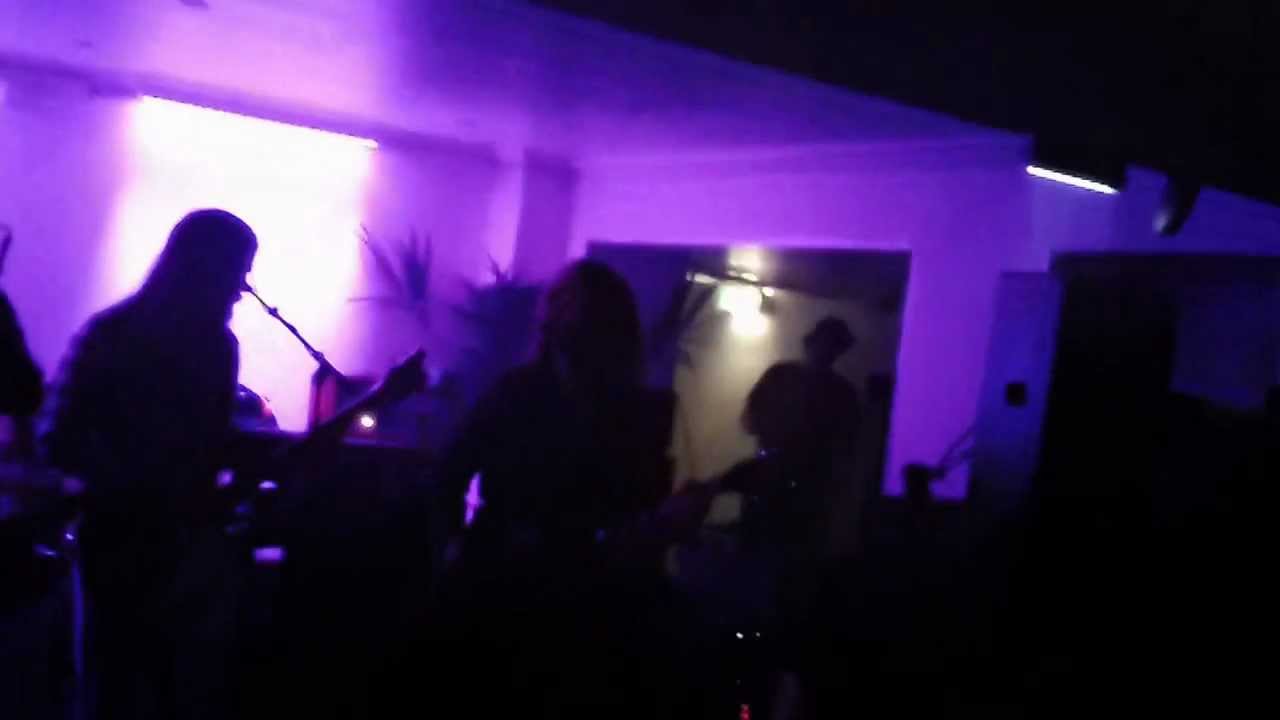 CAPTAIN CRIMSON "Mountain Of Sleep" (live)