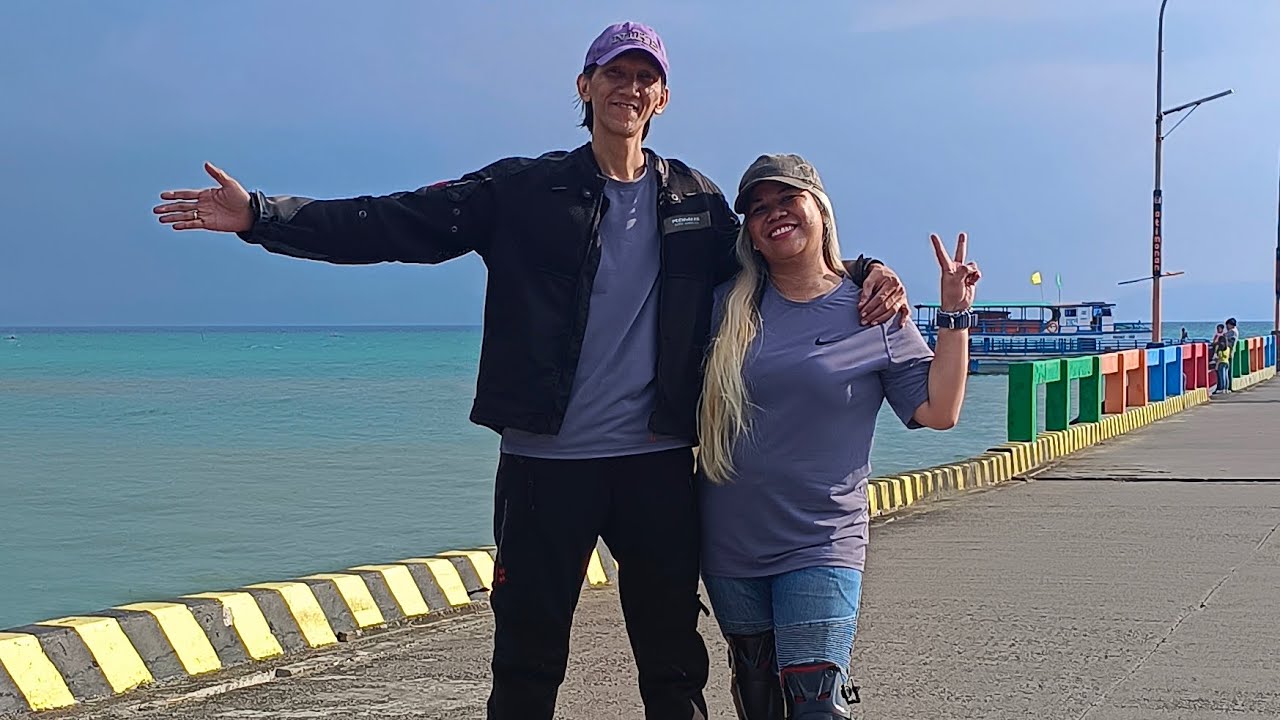 Lakwatchera moto @ Alabat Quezon Roro trip #motovlog - YouTube