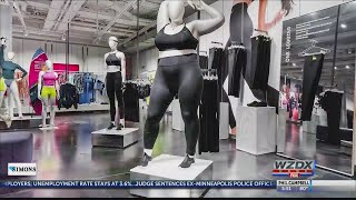 Nike uses plus-size mannequins