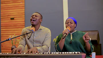 NI MUSHIME UWITEKA  KUKO ARI MWIZA / A SONG BY SILOAM CHOIR // Worship Session