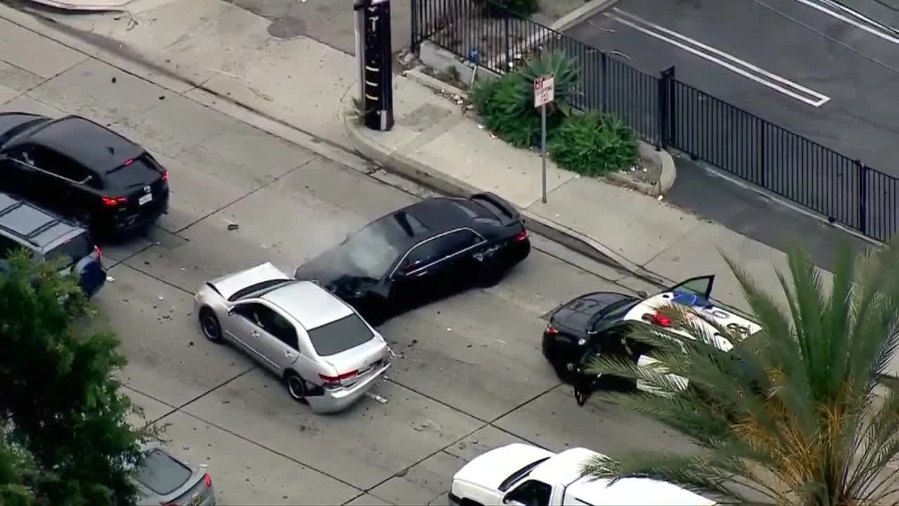 Pursuit With Stolen Car Ends In Wreck In Hawthorne - YouTube