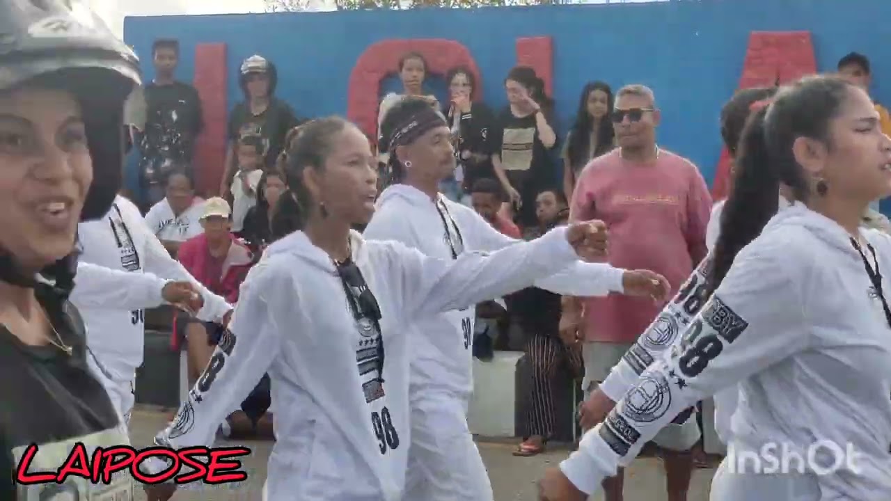 LAIPOSE DAN KING FIVE Lomba Baris Kreasi menyongsong Hut Kepulauan Tanimbar yang ke 24