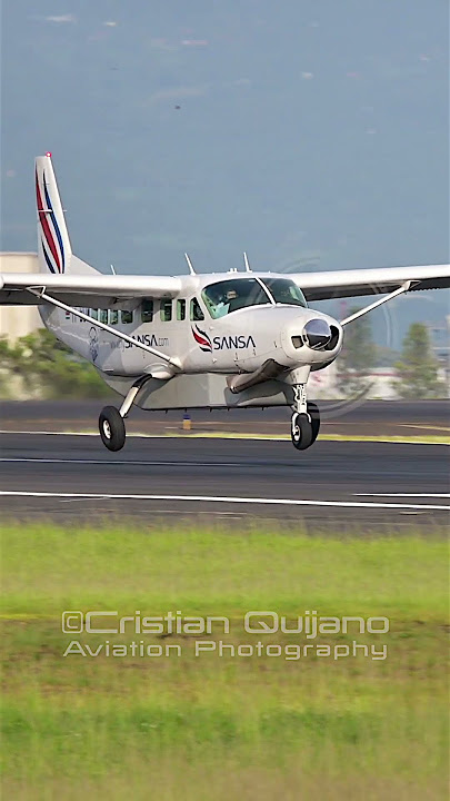 Cessna Caravan approach and landing Runway 07 #aviation #pilot #costarica #airplane
