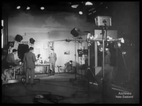 filmbar (Exhibition Loop) [NFU at Work] (1947)