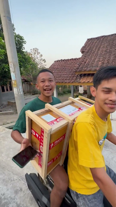 Send miniatures to South Kalimantan by motorbike🗿😂