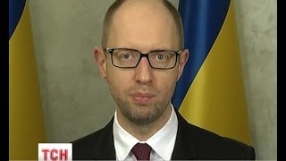 Яценюк закликав добровольців вступати до української армії