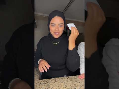 شنطة دى و لا صيدلية