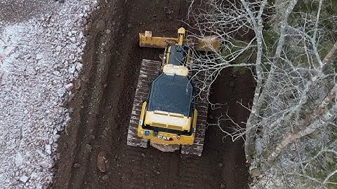 Operating a CAT D2 Dozer 🚧