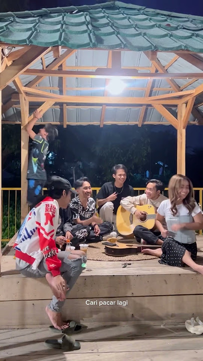 Kalo begini cuma kurang suara aja ni😂🤣abis nyanyi lagu aku   #kamupemainakupelatih dimedley😋