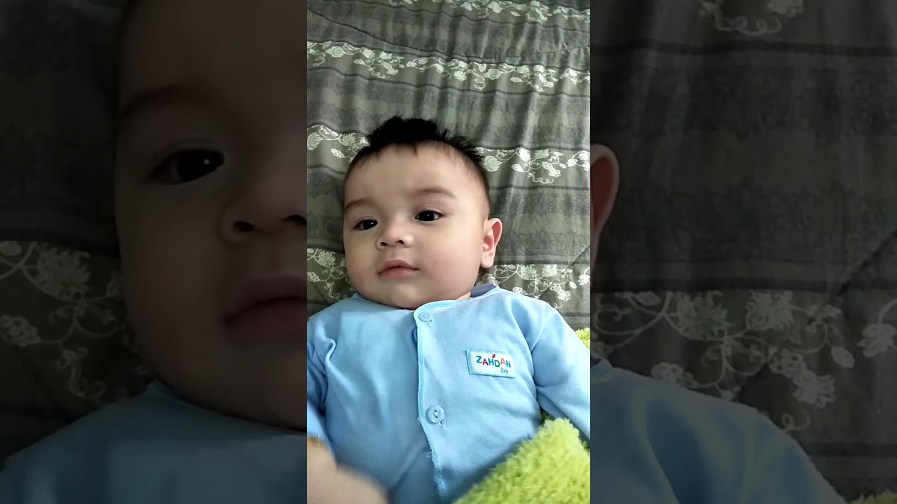 bayi baru bangun tidur - YouTube
