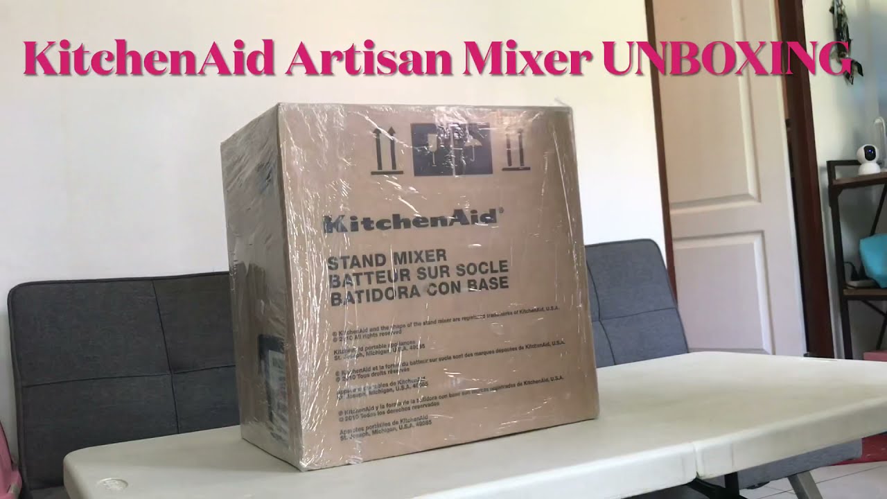 Unboxing my KitchenAid Candy Apple Red 7 quart mixer 