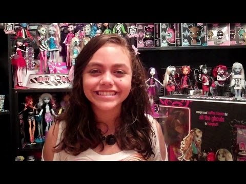 Monster High Coffin Bean Review By WookieWarrior23