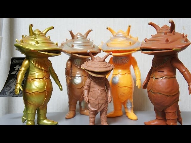 ソフビ改造ディスプレイ 【カネゴン】 ウルトラ怪獣シリーズ