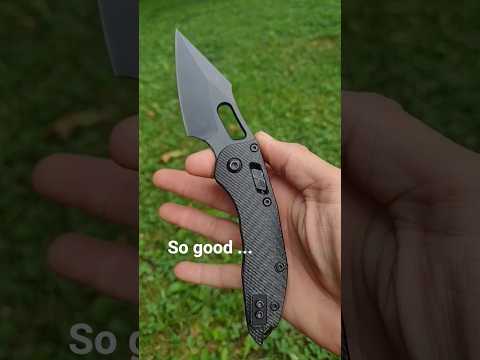 Microtech Stitch shadow. Such a beautiful and user friendly design. What's in your pocket?