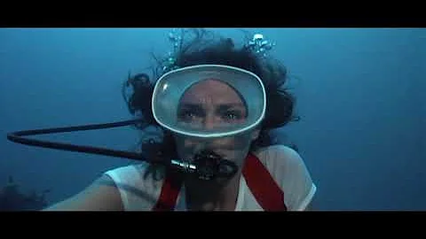 Jacqueline Bisset Scuba