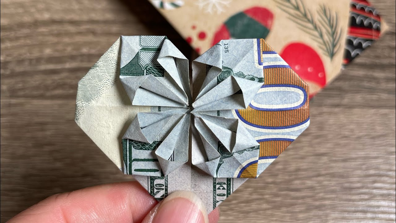 How to fold a money heart 
