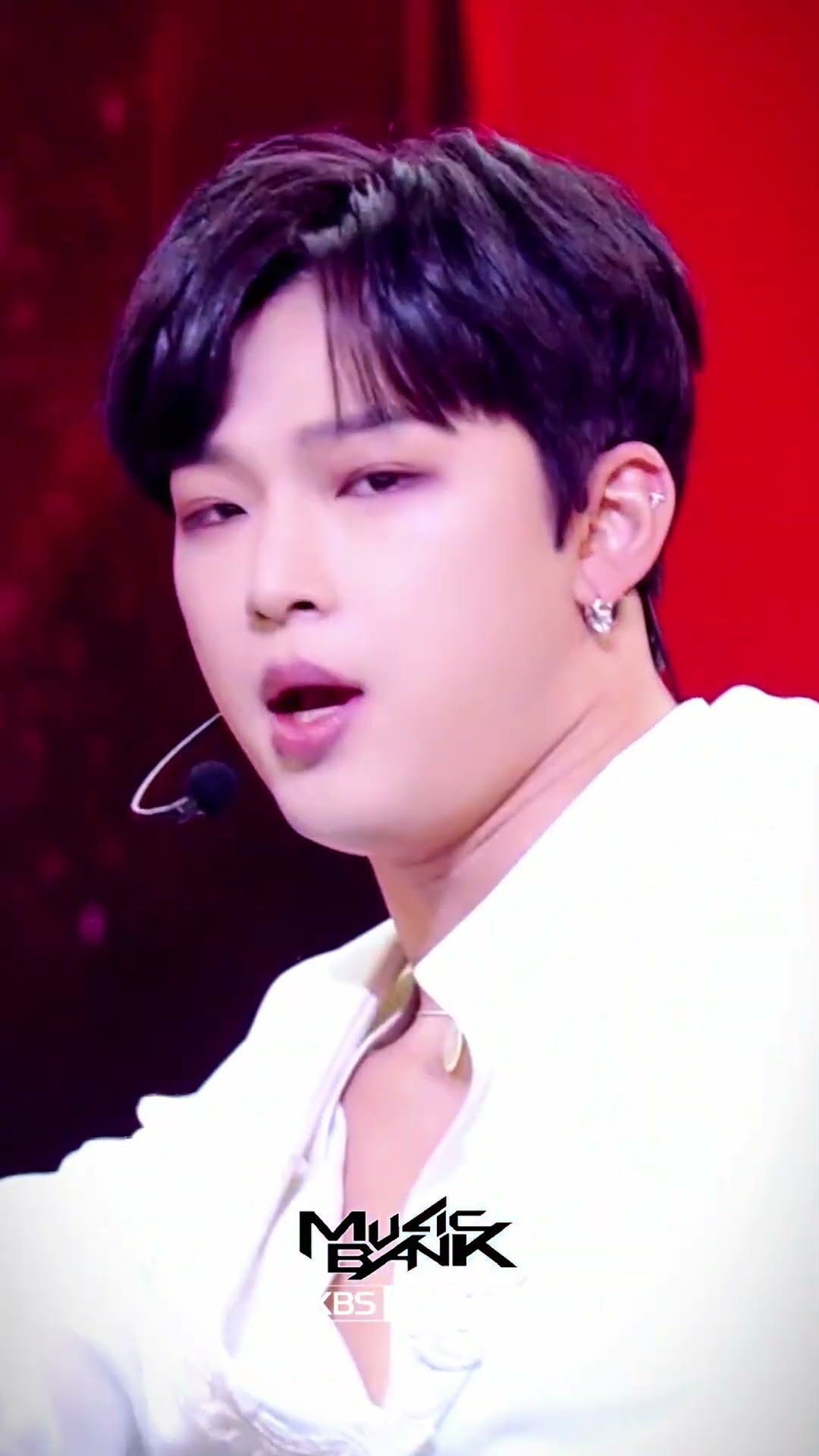 IKUK - ONEUS #IKUK #ONEUS #ワンアス #원어스 #Shorts #MusicBank | KBS WORLD TV