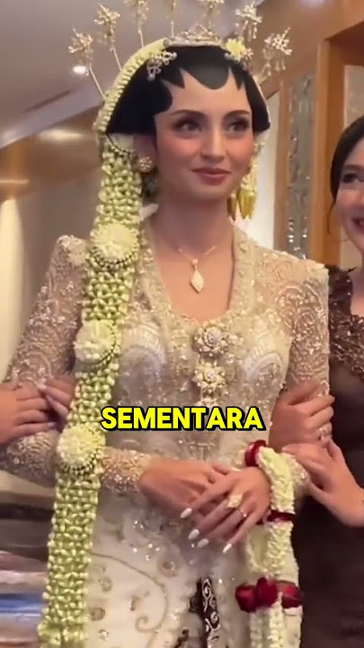 Valerie Tifanka ly Married, Javanese Traditional Procession and Sword Dance Steal Attenti...