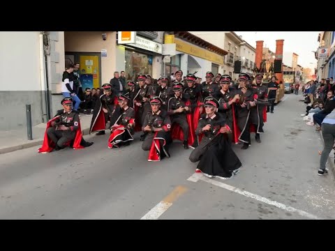 Comparsa con temática del Holocausto participa en un desfile de Carnaval