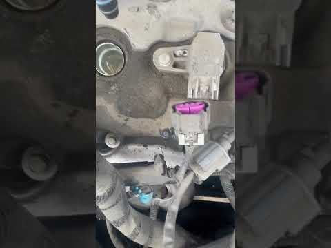 How To Remove An Automotive Electrical Connection/Stubborn Automotive Electrical Connection