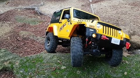 RC MST CFX Jeep Rubicon dual spring shock TEST