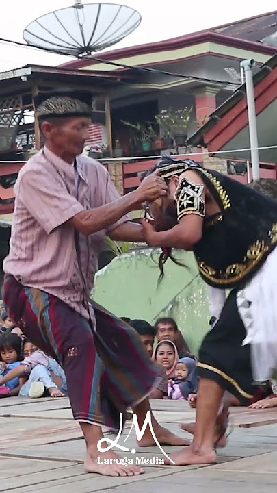 Bergulat Melawan Simbah #lenggerwonosobo #lengger #shorts #yearofyou