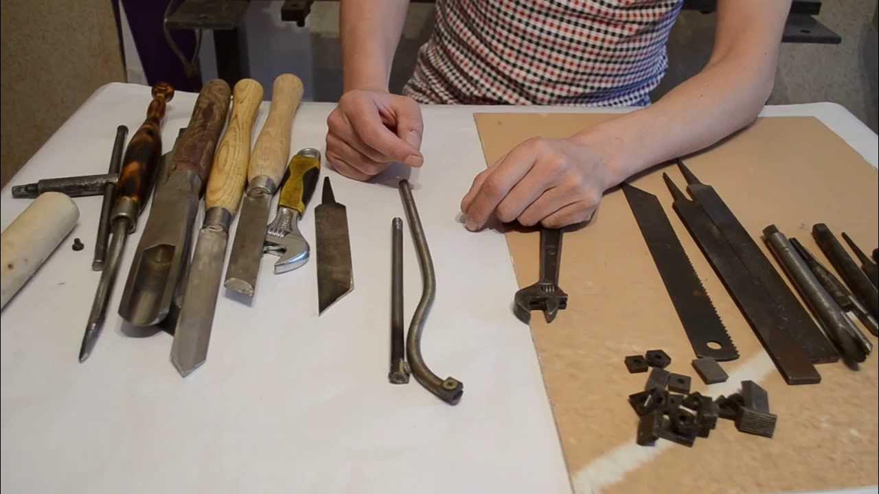 Резец токарный фасонный радиусный. Угол заточки резцов по дереву для токарного. Резец отрезной 25*16*140 вк8. Изготовить токарные резцы. Резцы для токарного станка 1м925.